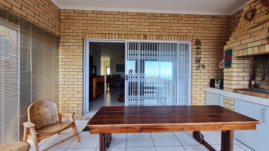 3 Bedroom Property for Sale in Dana Bay Western Cape